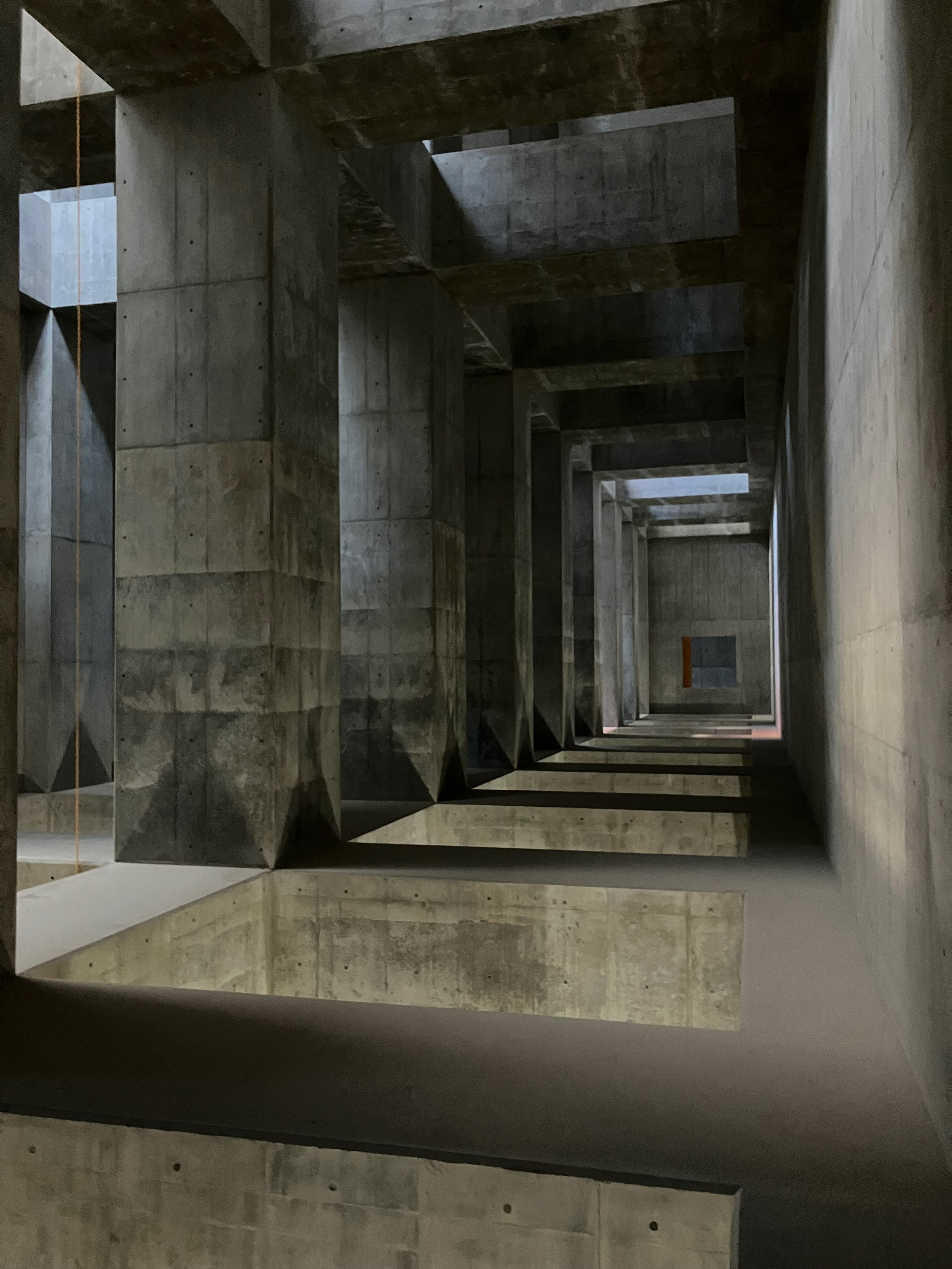 光と影の建築美